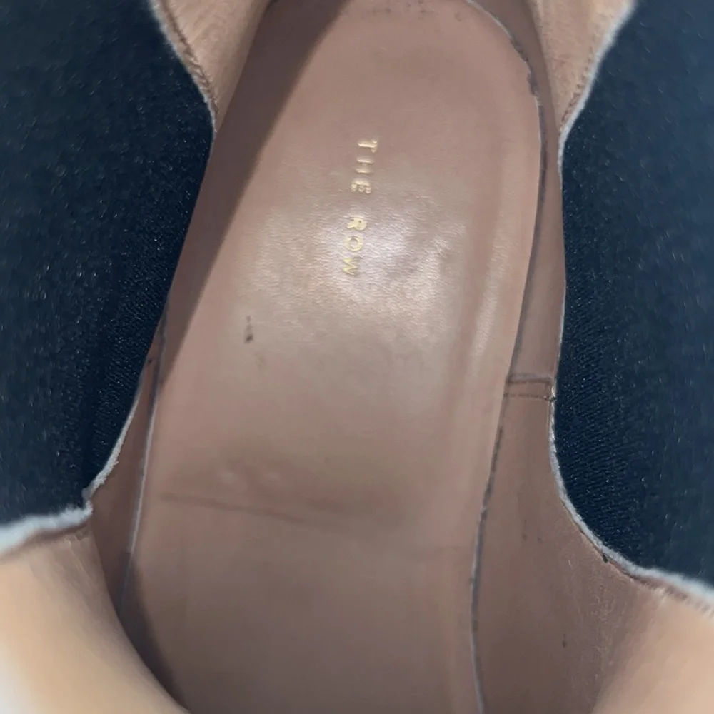 ❌SOLD❌ The Row
Garden Leather Short Boots 38 - Picture 16 of 17